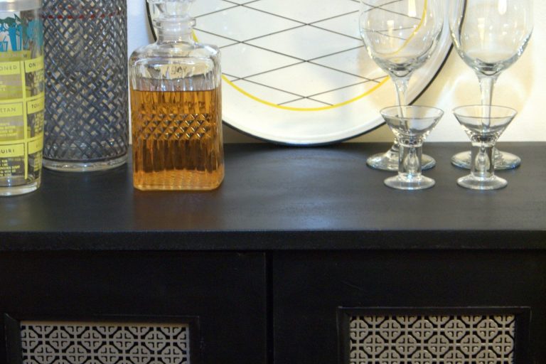 P1060224.RW2 Bar Cabinet